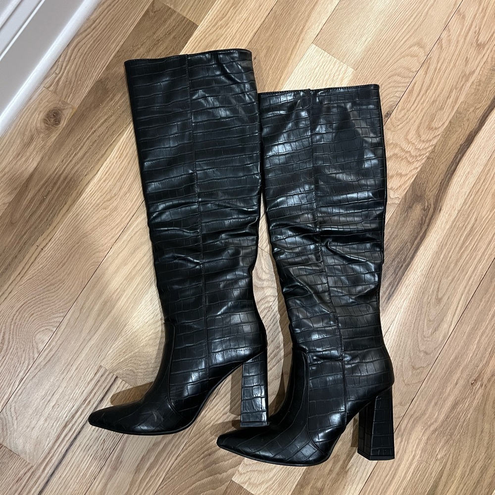 Black knee high boots size 8